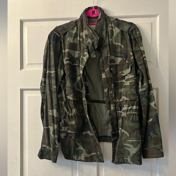 Camp Fall Jackey 🍂 - Picture 2 of 4